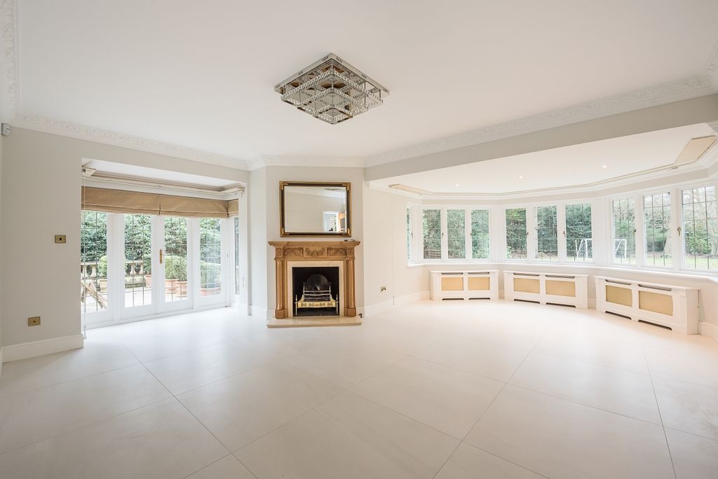 Additional image 6 of 6 bed detached house to rentDukes Kiln Drive, Gerrards Cross SL9