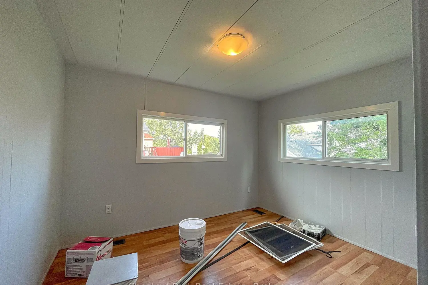 Additional image 12 of 383 Thompson Street