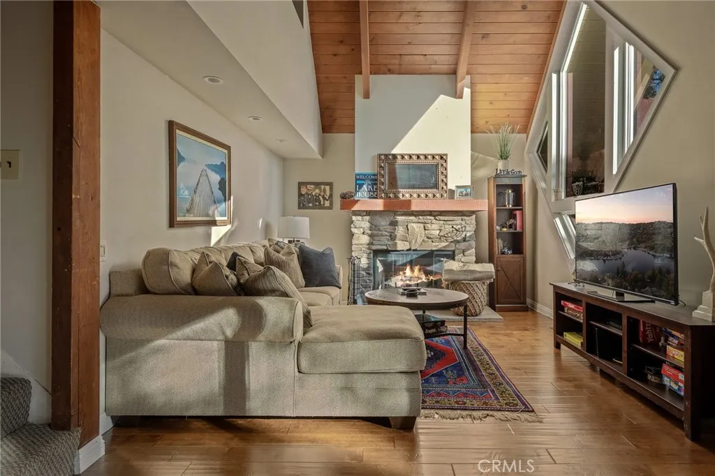 Additional image 3 of 831 Nadelhorn Dr, Lake Arrowhead, CA 92352