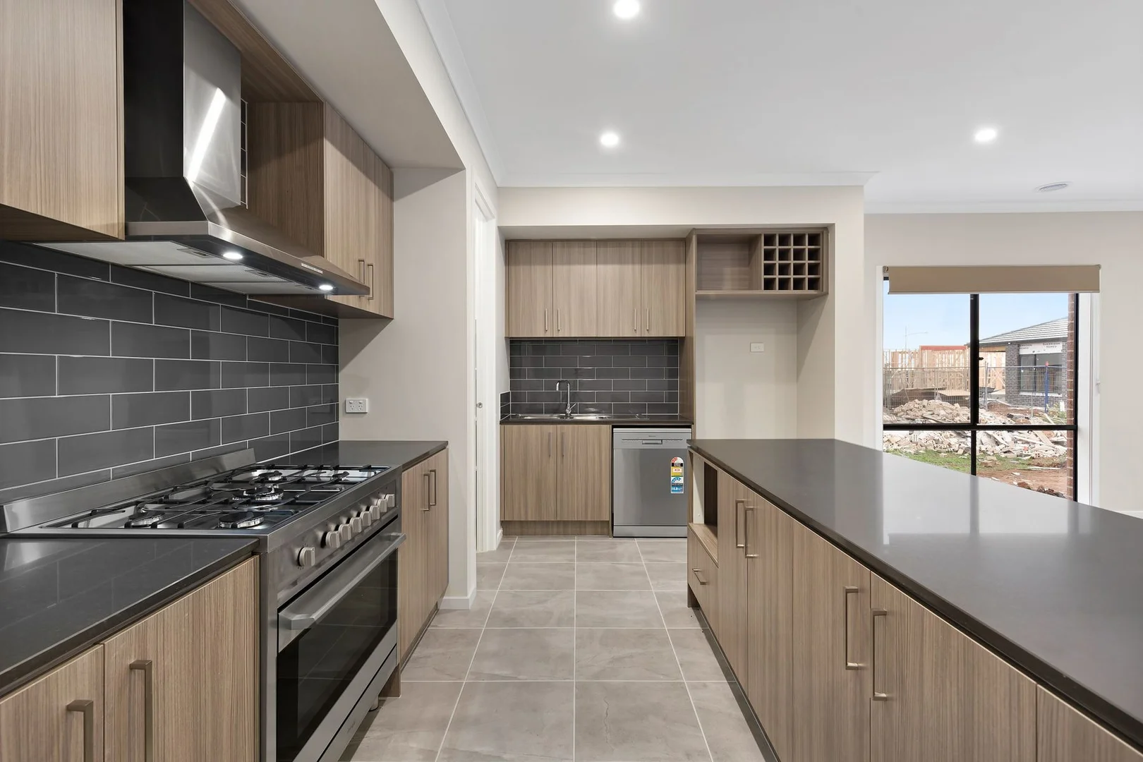 Additional image 4 of 35 Emilia Circuit, Fraser Rise VIC 3336