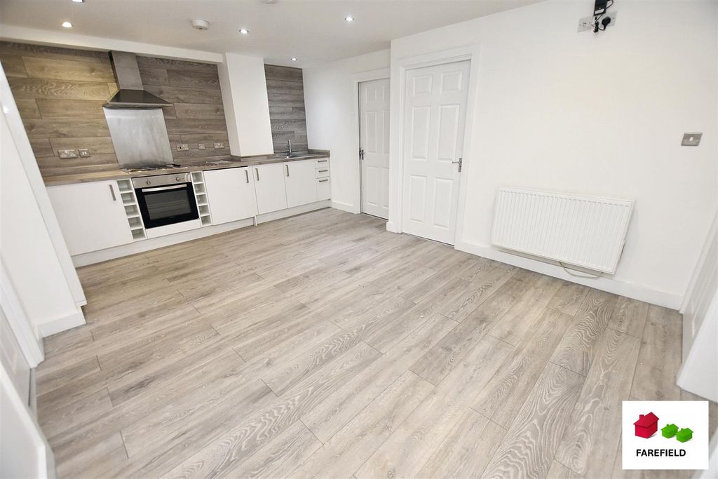 Additional image 3 of 3 bed flat to rentThe Courtyard, Nightingale House, Worcester WR5