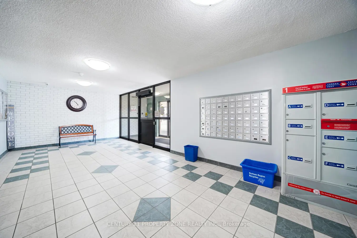 936 Glen Street 411 photo 4