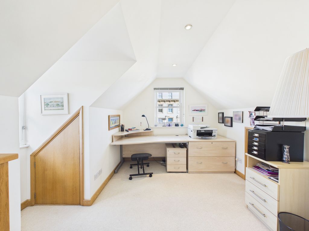 Additional image 10 of 3 bed penthouse to rentWest Parade, Worthing BN11