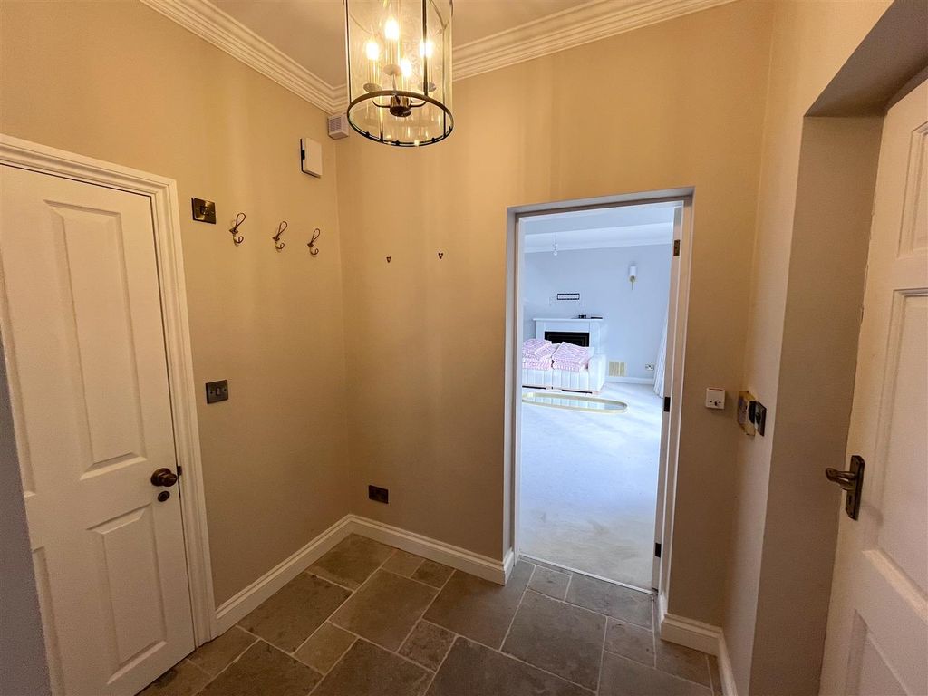 Additional image 43 of 4 bed detached house to rentChelford Road, Henbury, Macclesfield SK10