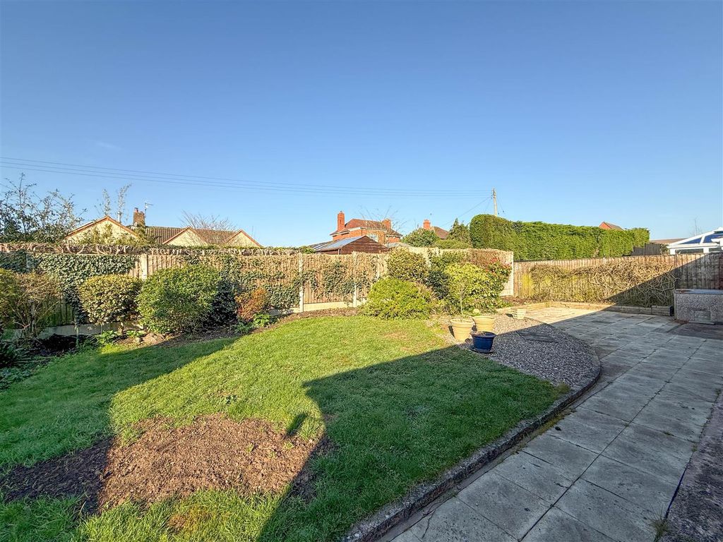 Additional image 16 of 3 bed detached bungalow to rentHillview Gardens, Ryall, Upton-Upon-Severn, Worcester WR8