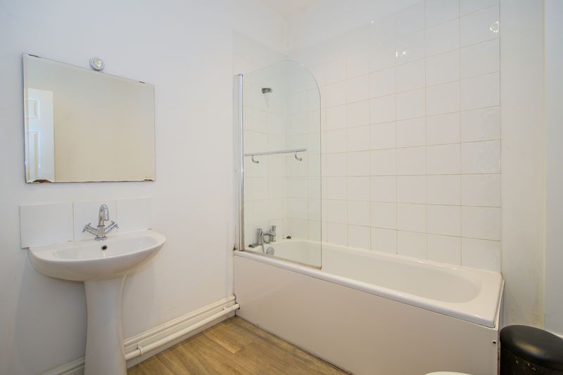 Additional image 6 of 1 bed flat to rentPlymouth Road, Penarth CF64