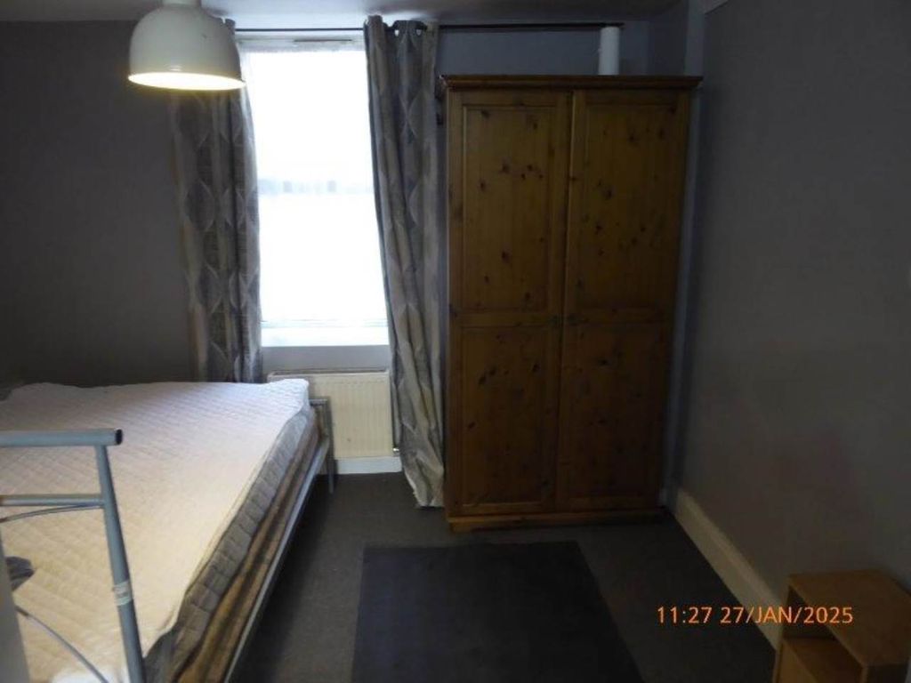 Additional image 3 of 1 bed flat to rentPark Terrace, Carmarthen SA31
