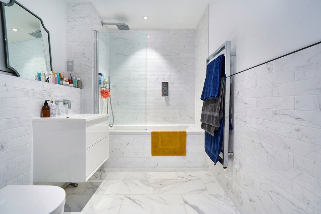 2 bed flat to rentBloomfield Park, Bath BA2 photo 5