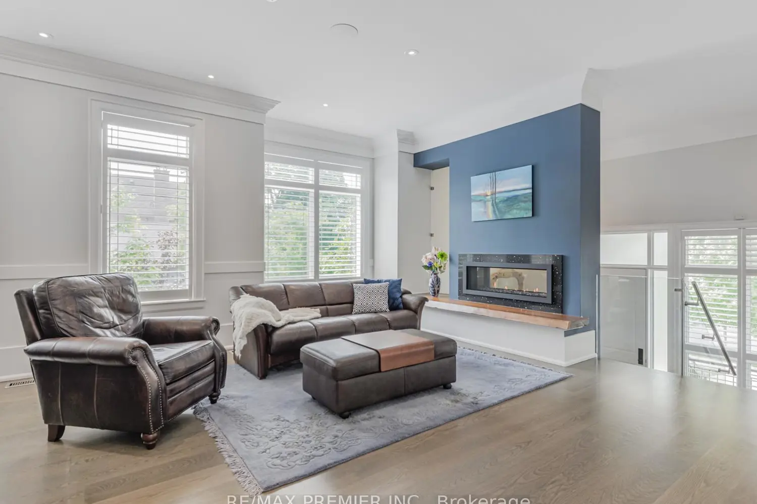 111 Codsell Avenue photo 4