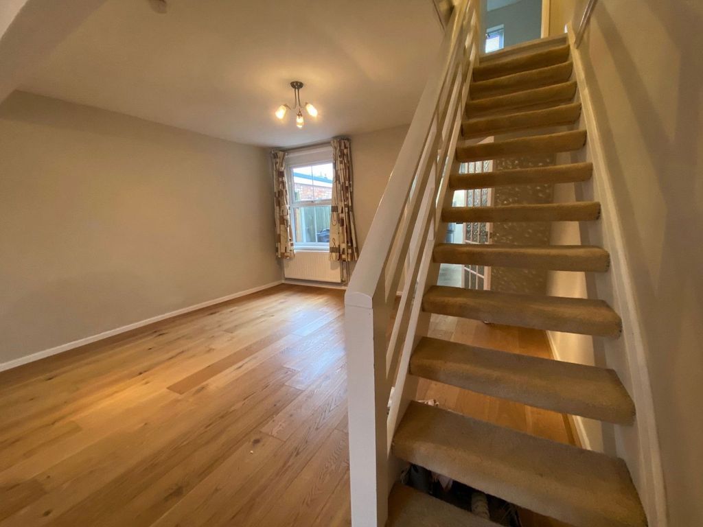 Additional image 4 of 3 bed semi-detached house to rentMerton Road, Malvern, Worcestershire WR14