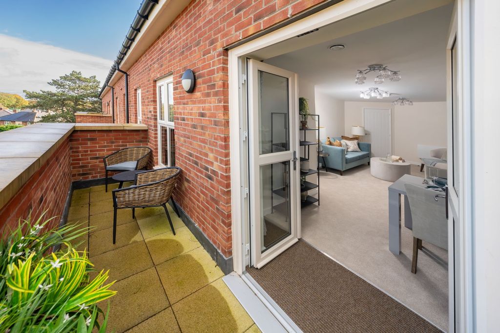 Additional image 3 of 2 bed flat to rentNorthwich Road, Knutsford WA16
