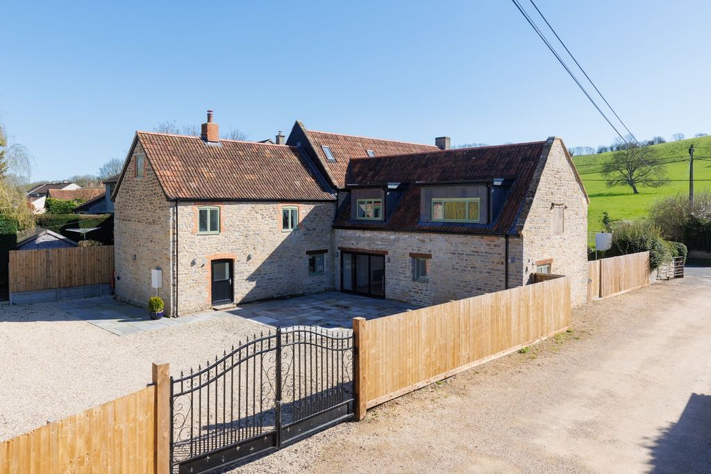 Additional image 13 of 6 bed detached house to rentHenton, Wells BA5