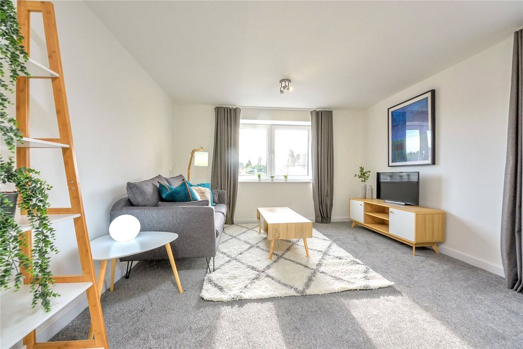 Additional image 2 of 2 bed flat to rentThe Haybridge, Haybridge Road, Telford TF1