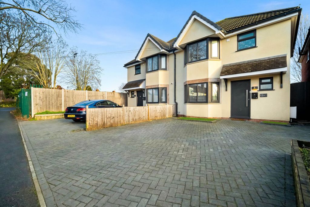 Additional image 20 of 5 bed semi-detached house to rentBrooklands Road, Hall Green, Birmingham B28