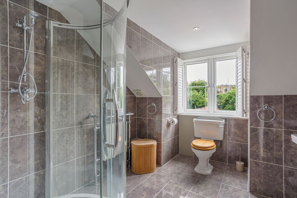 Additional image 17 of 3 bed town house to rentHigh Street, Hungerford RG17