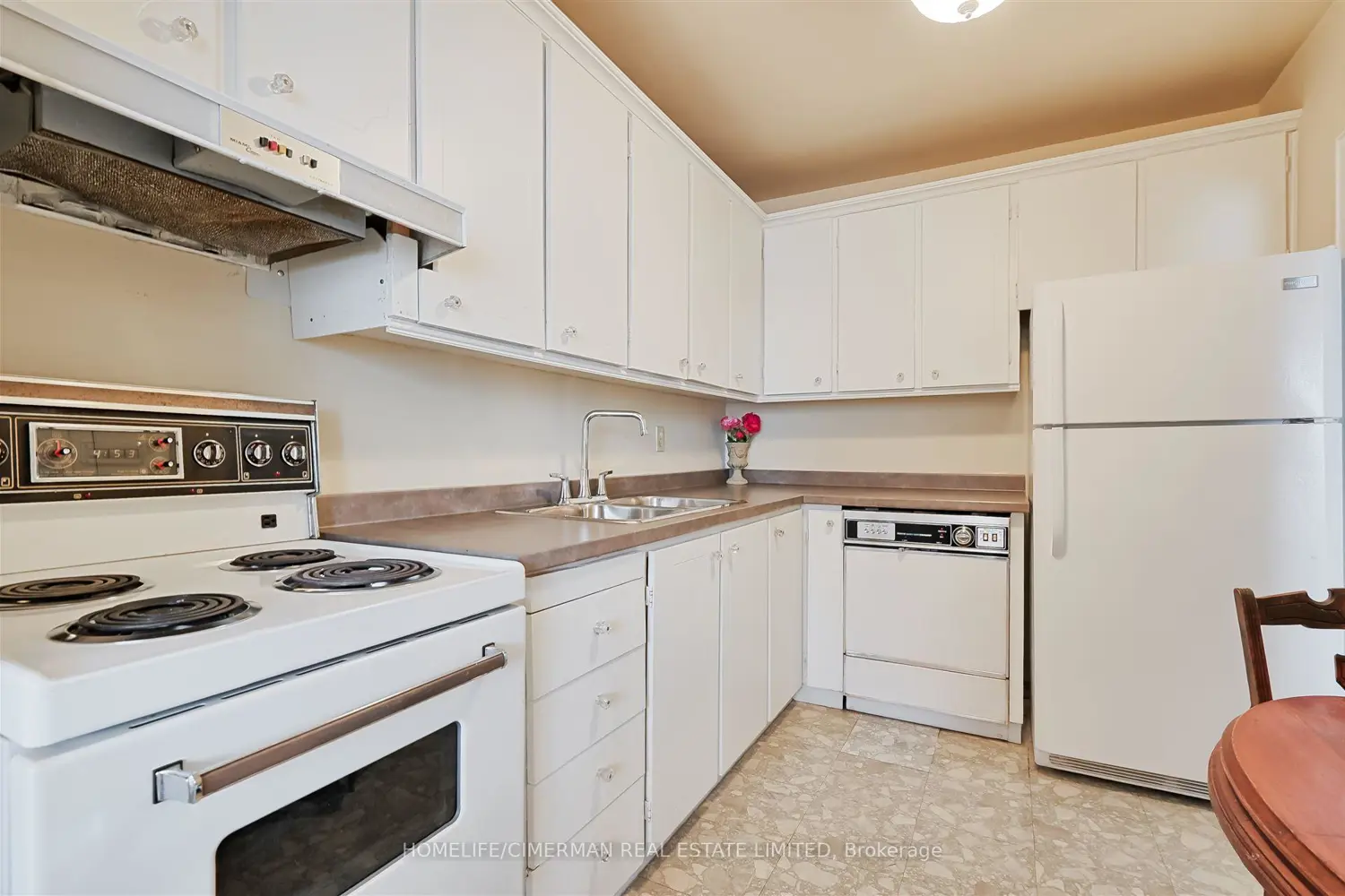 Additional image 10 of 346 The West Mall 309