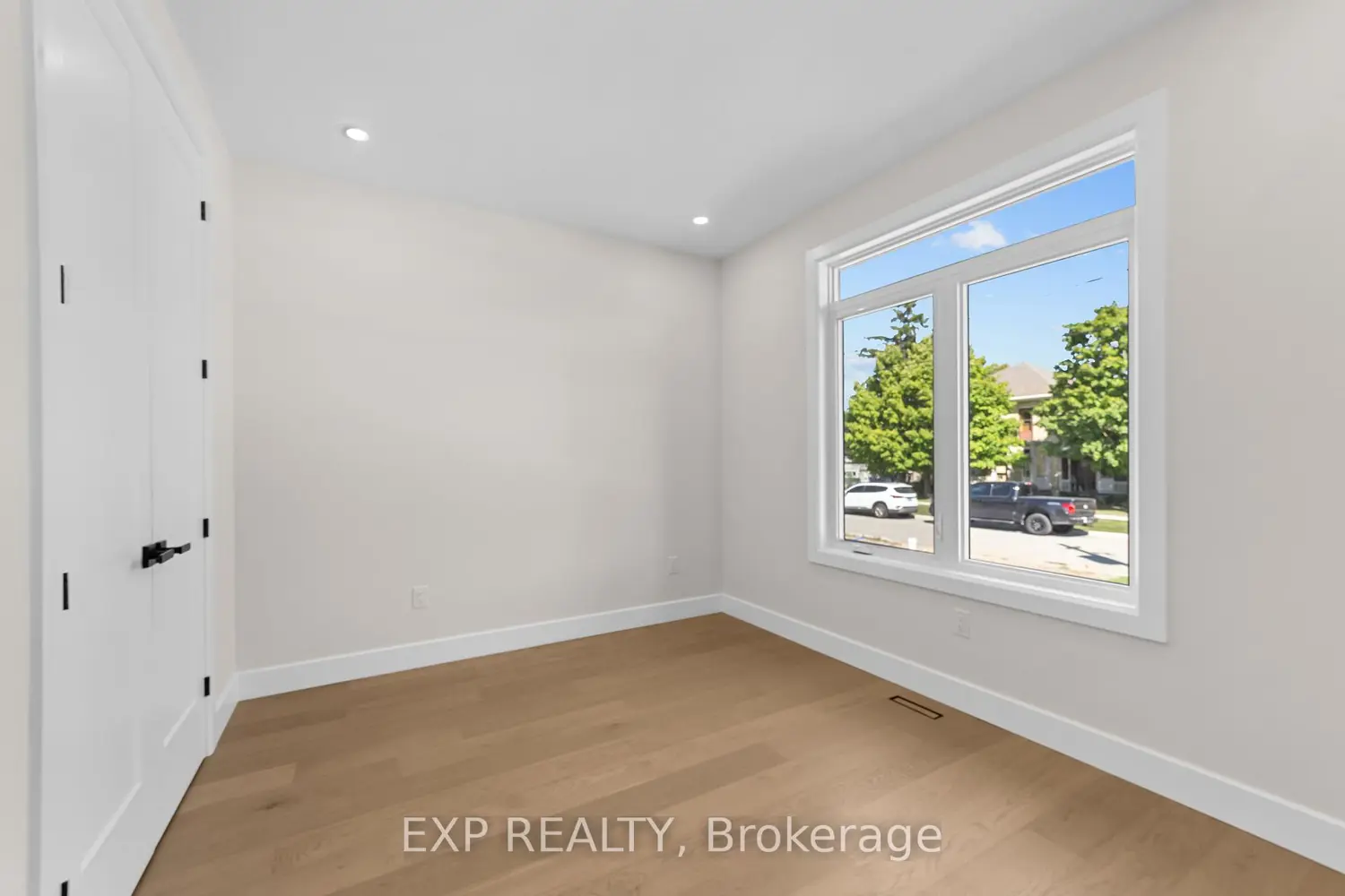 Additional image 10 of 420 Erie Street