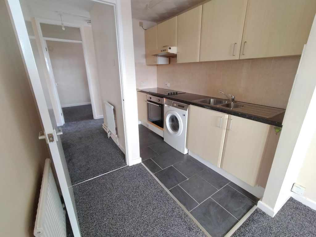 Additional image 3 of 2 bed flat to rentSt. Oswalds Close, Sebastopol, Pontypool NP4