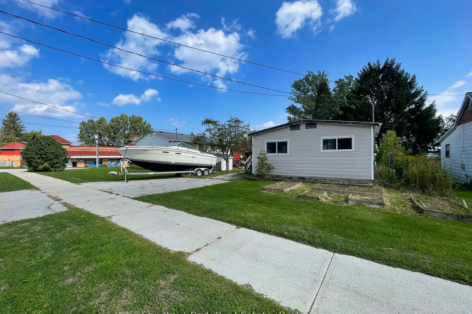 Additional image 15 of 383 Thompson Street