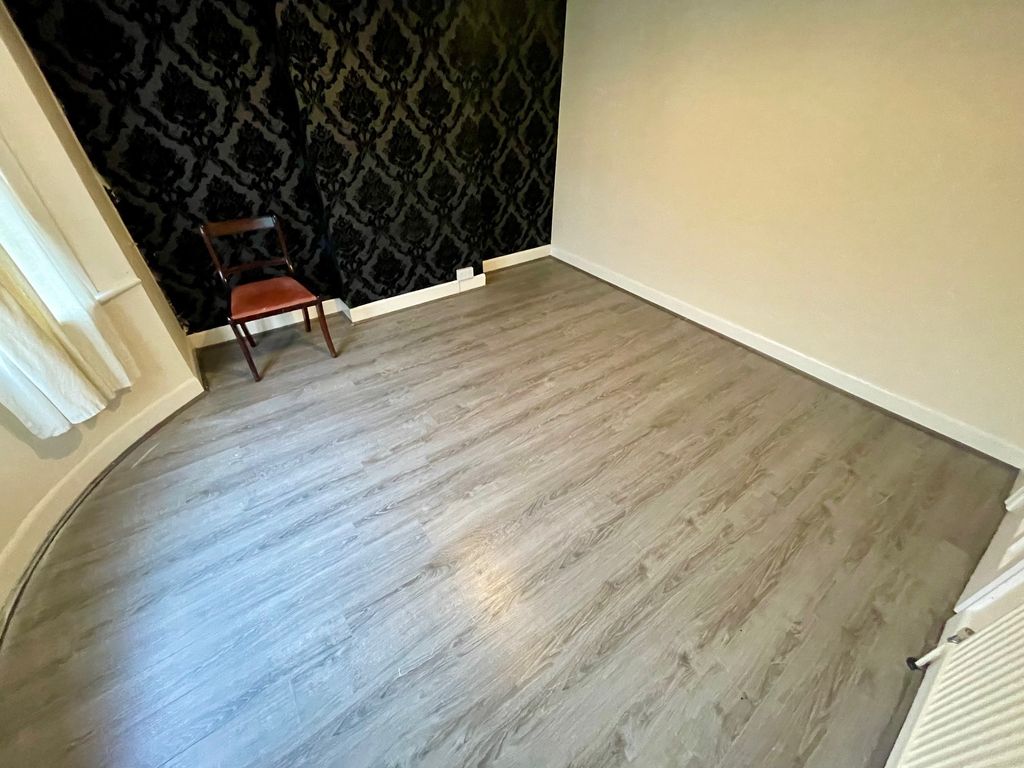 Additional image 19 of 4 bed semi-detached house to rentAlton Road, Luton LU1