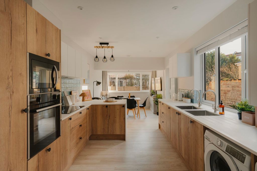 Additional image 25 of 5 bed detached house to rentNevil Road, Bristol BS7