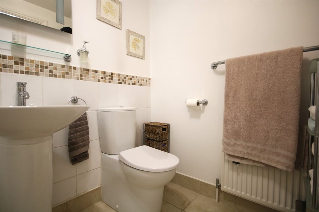 Additional image 7 of 2 bed flat to rentKennerleys Lane, Wilmslow SK9