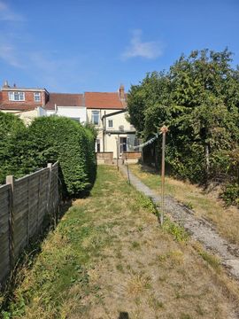 Albert Road, Hanham BS15