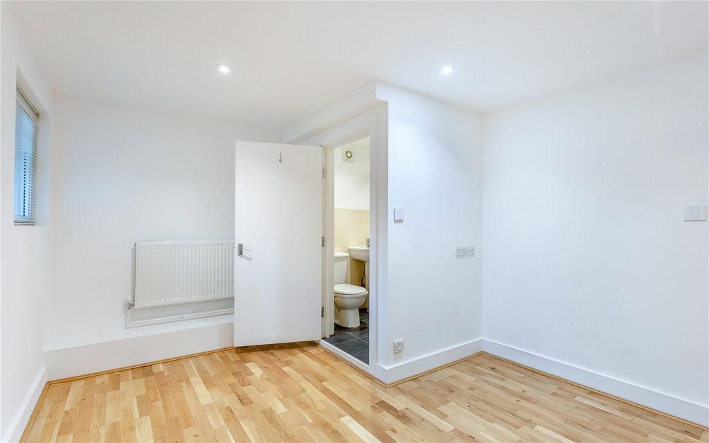 Additional image 24 of 8 bed detached house to rentBrooklands Avenue, Cambridge, Cambridgeshire CB2