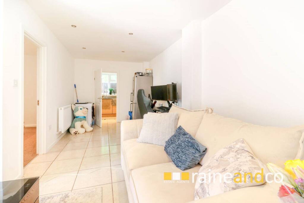 Additional image 43 of St Albans Road West, Hatfield