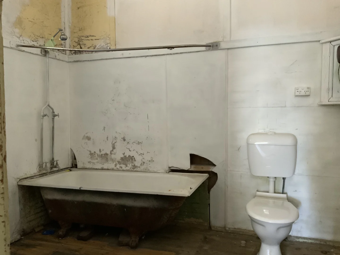 Additional image 10 of 239 Pine, Hay NSW 2711