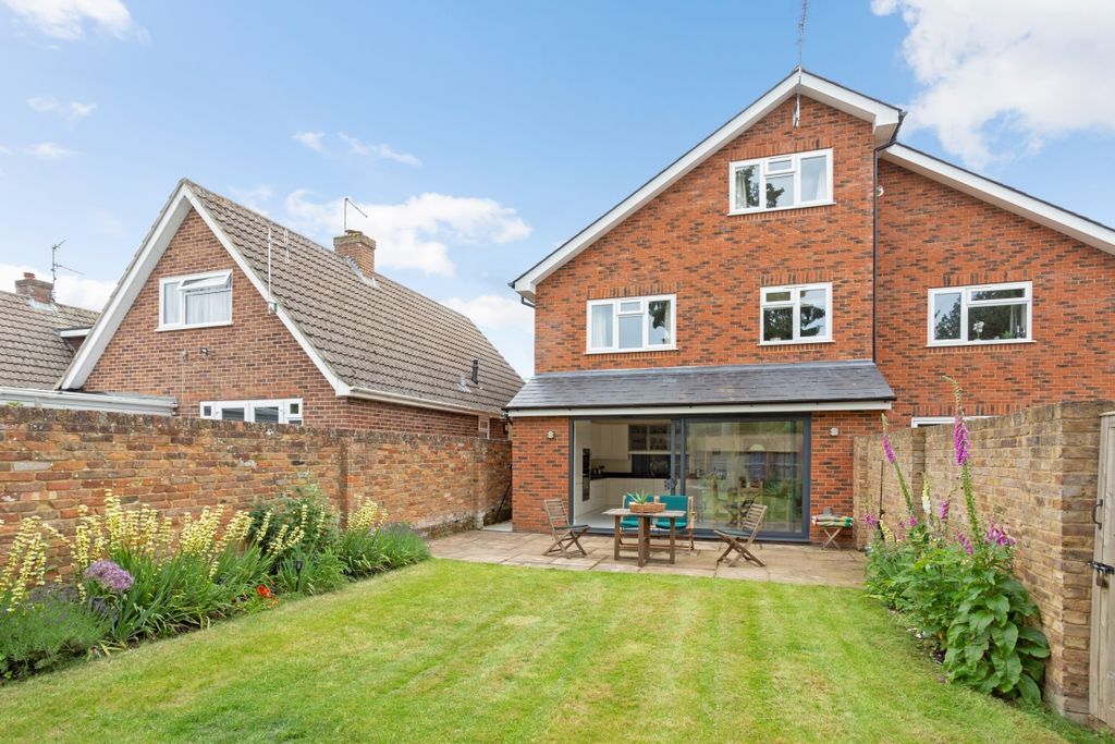 Additional image 2 of 5 bed flat to rentWycombe Road, Marlow SL7