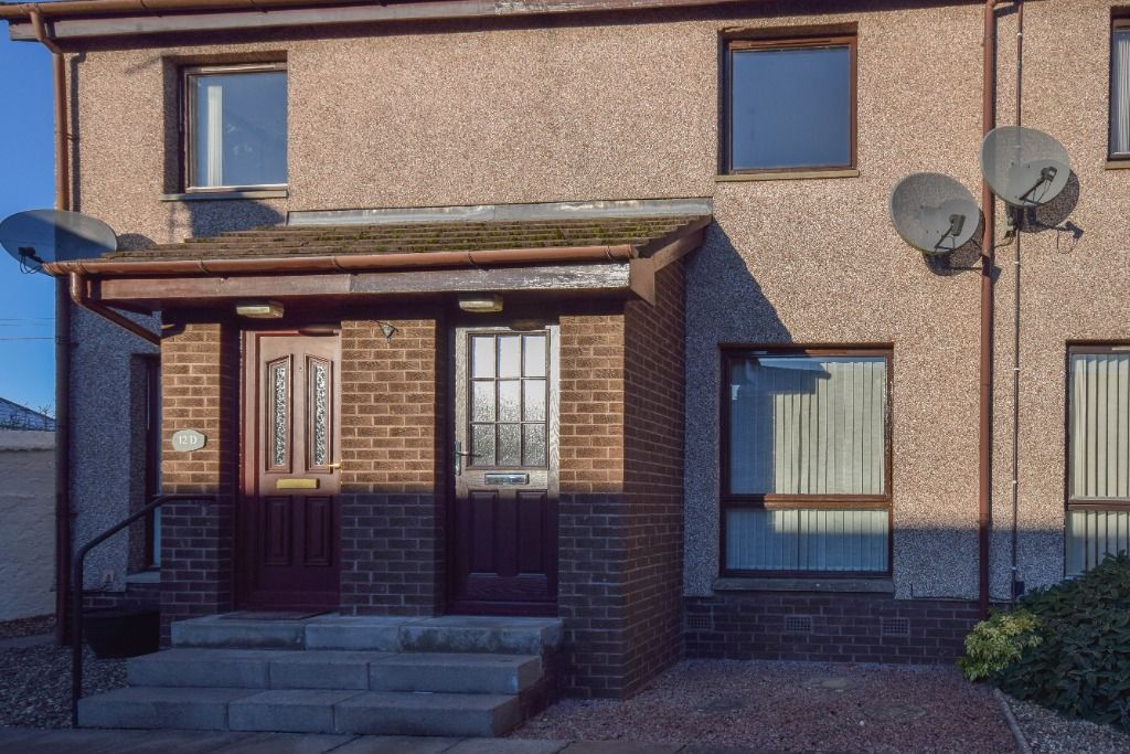 2 bed semi-detached house to rentManor Street, Forfar, Angus DD8