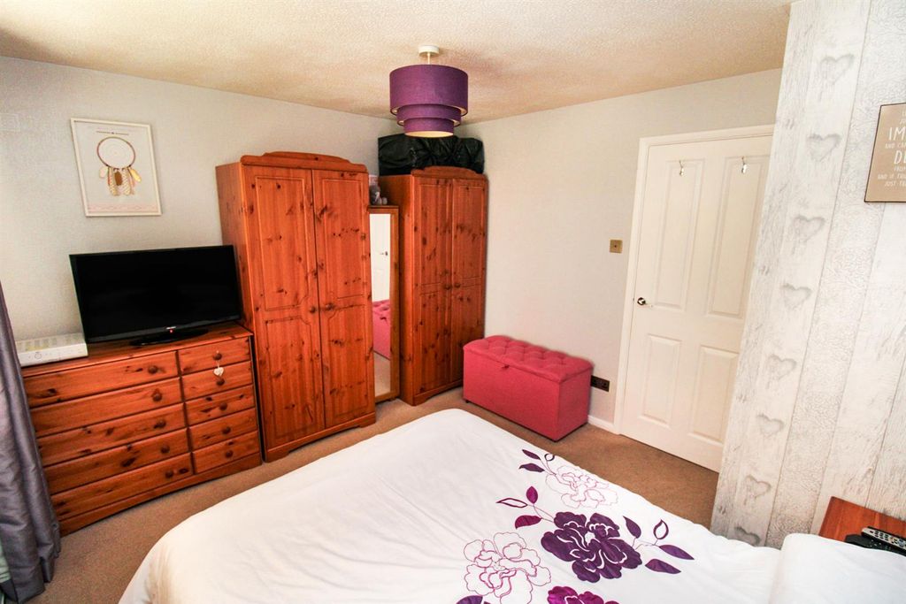 Additional image 6 of 2 bed flat to rentTunwell Lane, Corby NN17
