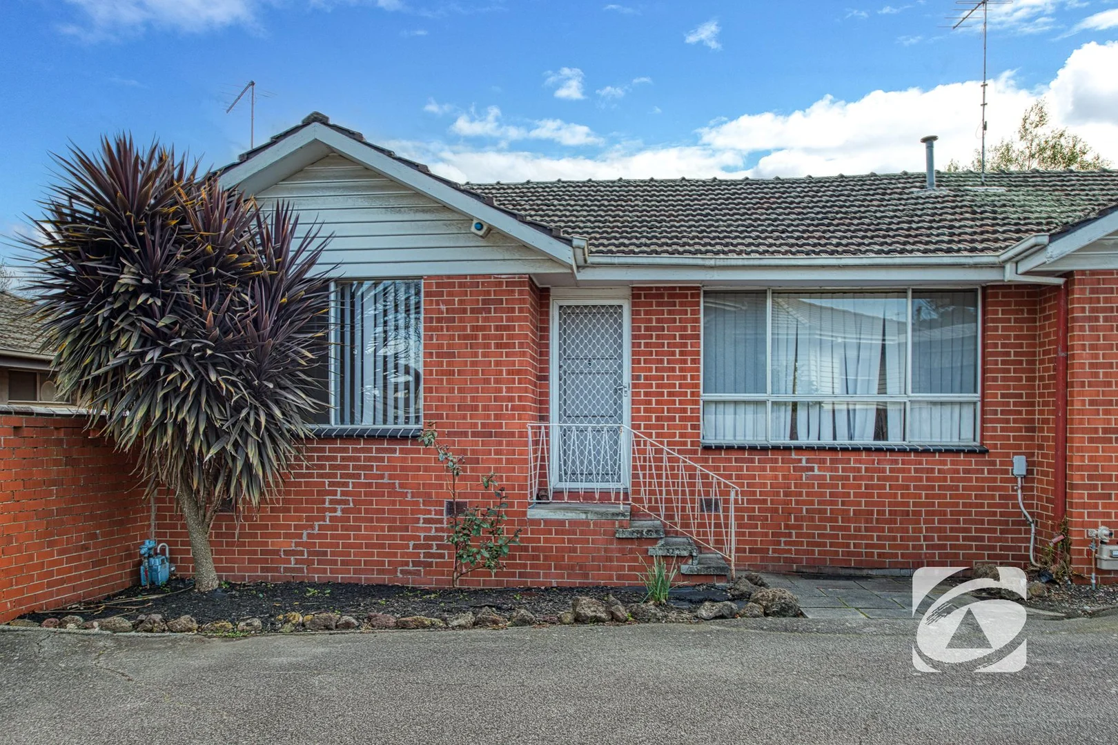 Additional image 3 of 2 & 3/8 Wheeler Street, Berwick VIC 3806