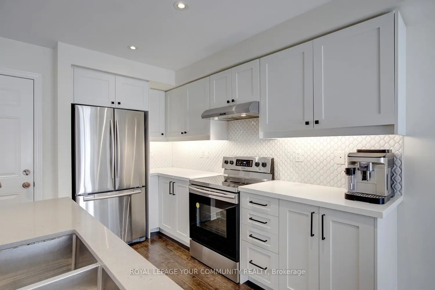 Additional image 4 of 32 Black Maple Crescent