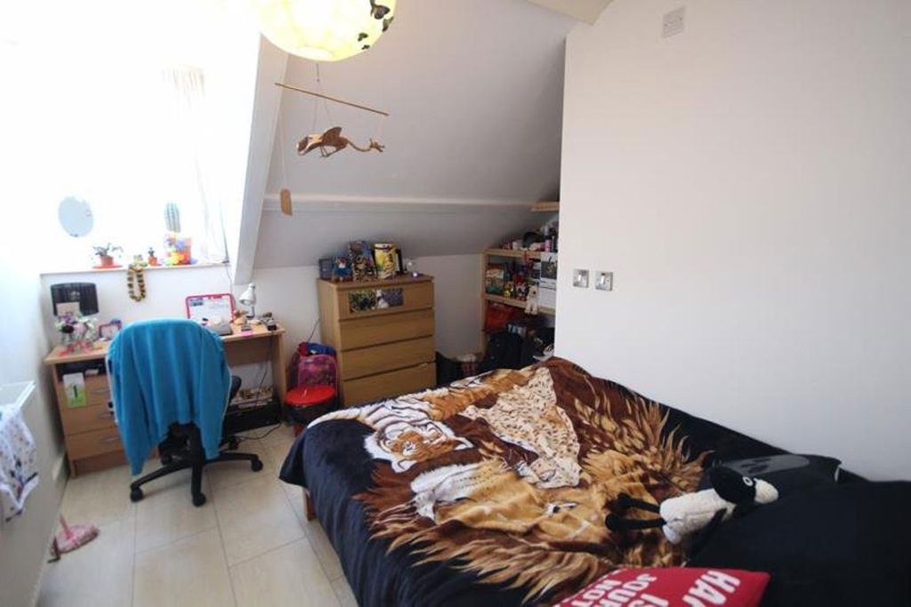 5 bed shared accommodation to rent5 Bed Flat, (Flat 2) Cae'r Gôg Terrace SY23 photo 4
