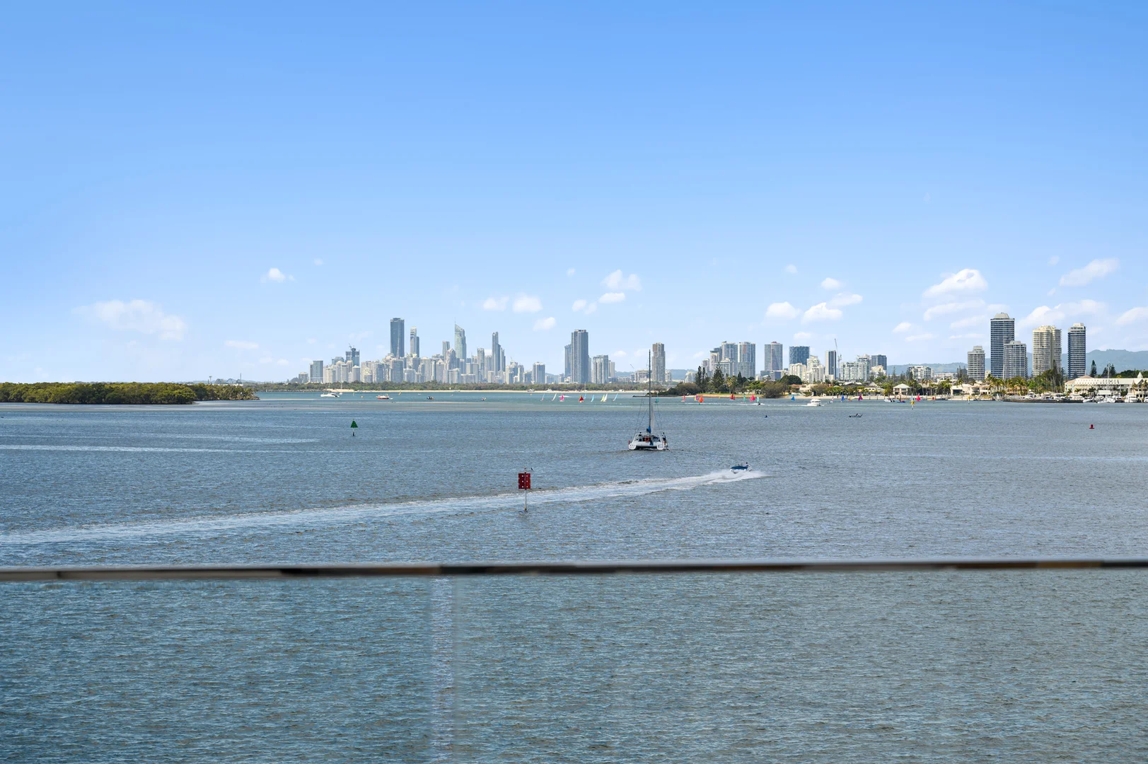 Additional image 32 of 21 King Arthurs Court, Sovereign Islands QLD 4216