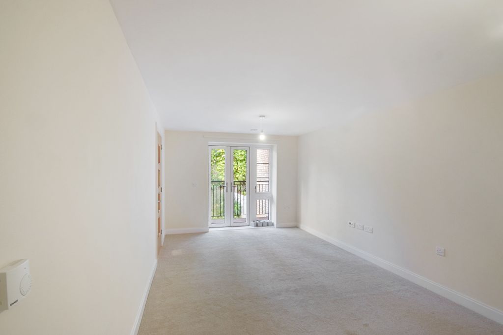 Additional image 2 of 2 bed flat to rentGower Road, Sketty, Swansea SA2