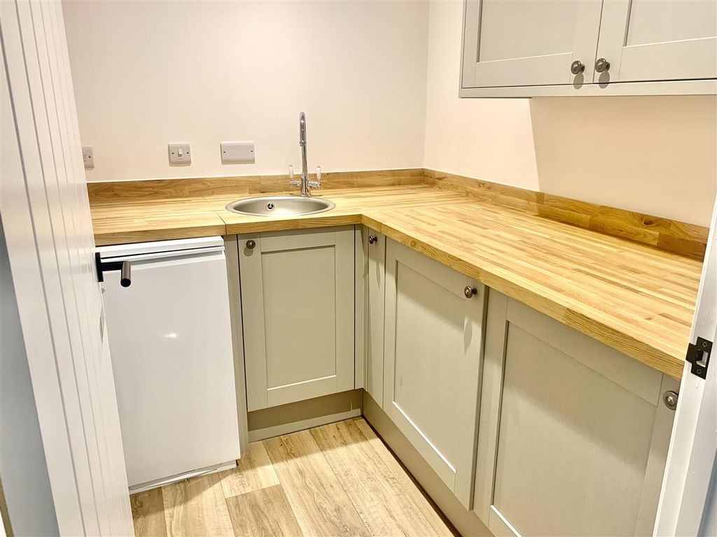 Additional image 10 of 4 bed detached house to rentGreat Hinton, Trowbridge BA14