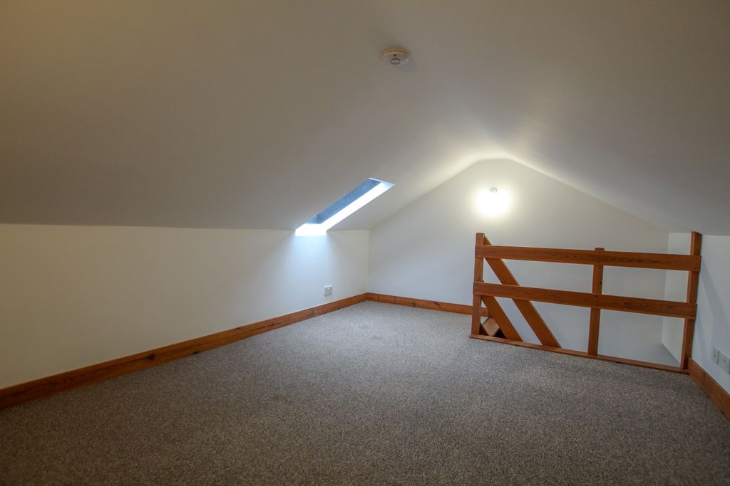 Additional image 8 of 2 bed flat to rentWest Street, Newbury RG14