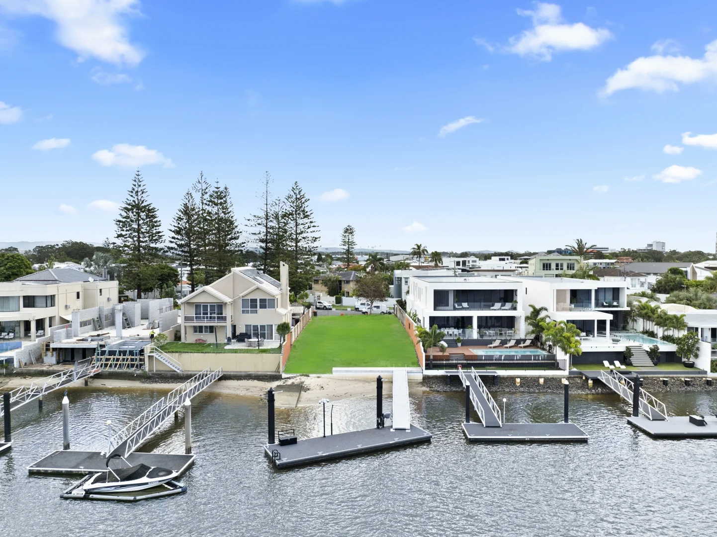 Additional image 5 of 27 The Promenade, Isle Of Capri QLD 4217