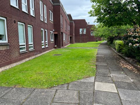 Clarence Gardens, Glasgow G11