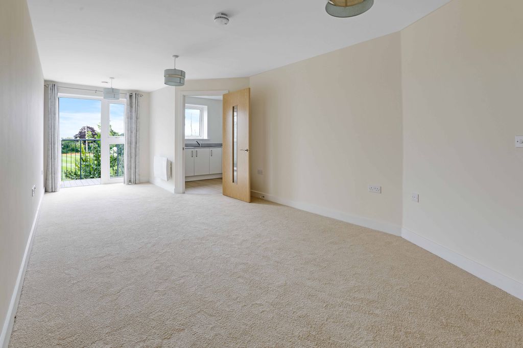 Additional image 2 of 1 bed flat to rentExeter Road, Topsham, Exeter EX3