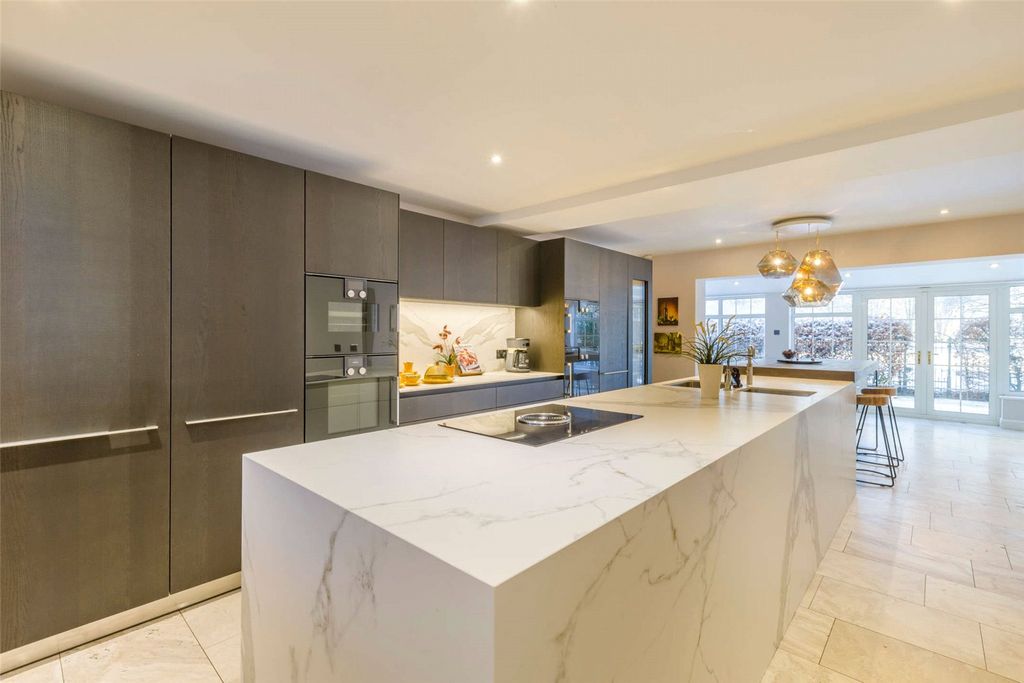 Additional image 3 of 7 bed detached house to rentWarrington Road, Mere, Knutsford, Cheshire WA16