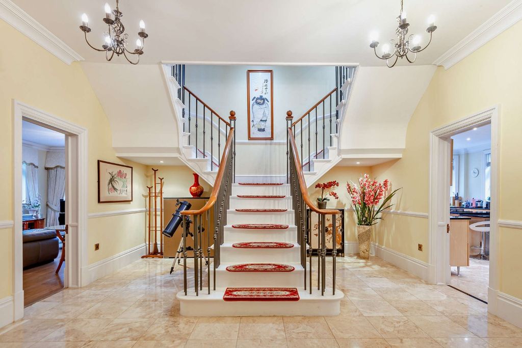 Additional image 2 of 7 bed detached house to rentWindsor Road, Ascot, Berkshire SL5