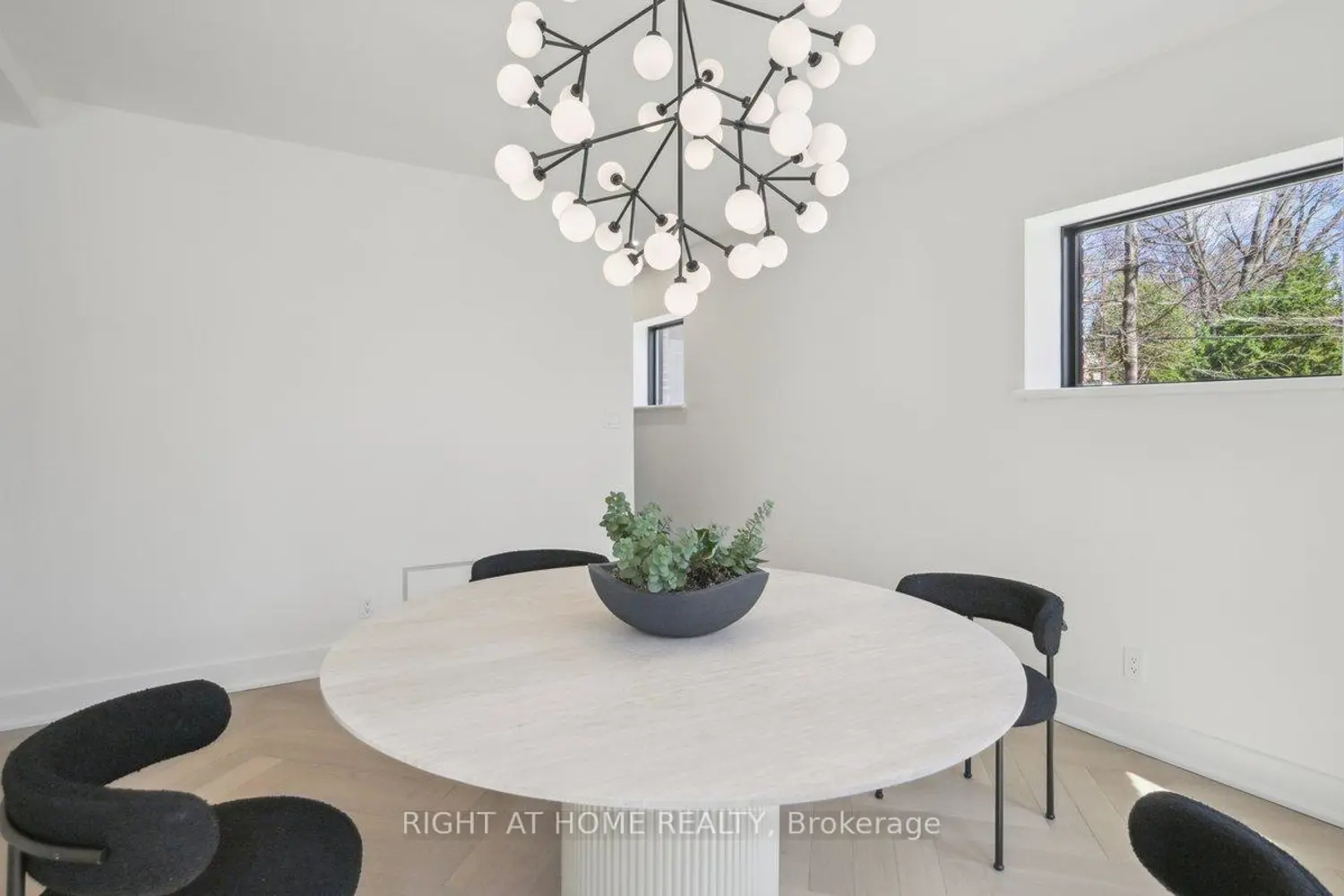 Additional image 7 of 2187 Lakeshore Road