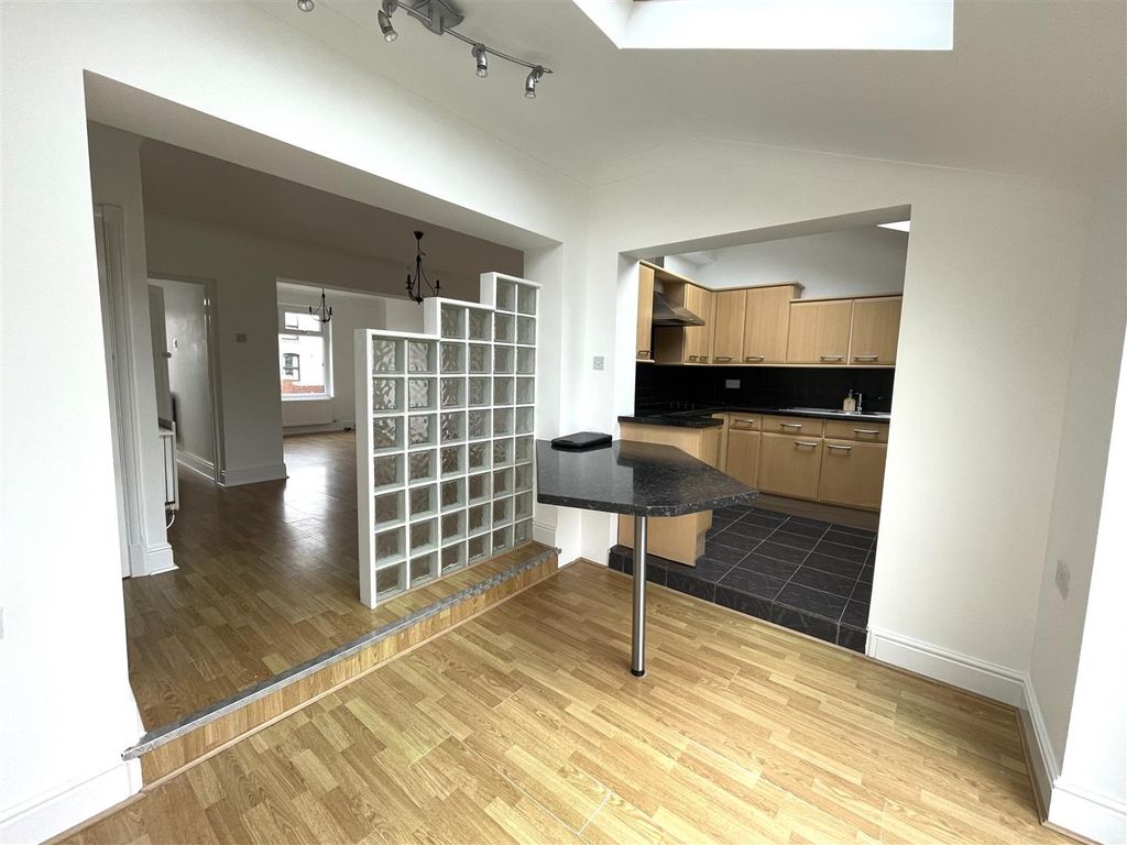 Additional image 9 of 3 bed semi-detached house to rentBethania Road, Upper Tumble, Llanelli SA14