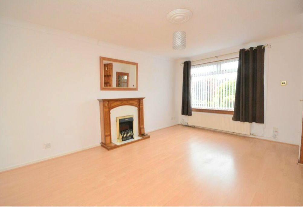 Additional image 2 of 3 bed terraced house to rentCastle Avenue, Carronshore, Falkirk FK2