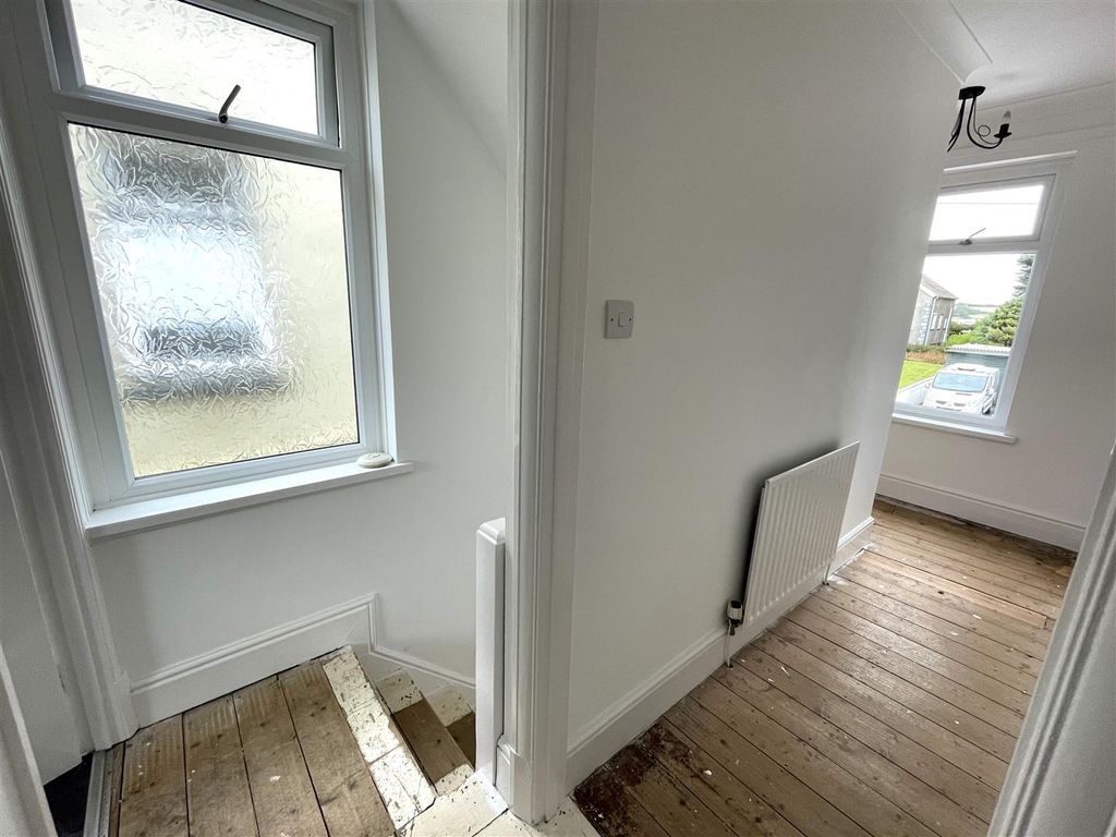 Additional image 14 of 3 bed semi-detached house to rentBethania Road, Upper Tumble, Llanelli SA14