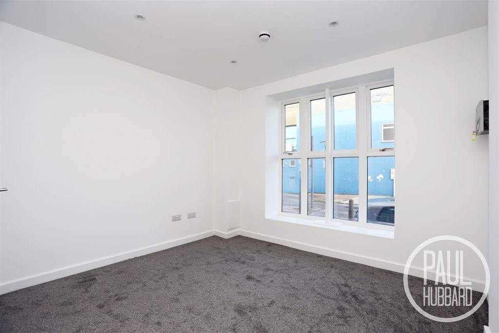 Additional image 2 of 2 bed maisonette to rentWaveney Road, Lowestoft NR32